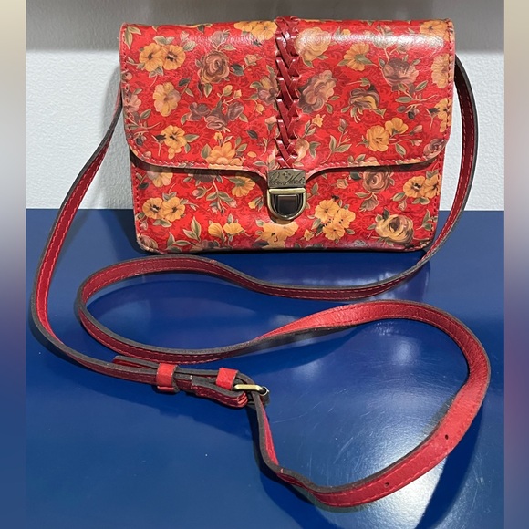 Patricia Nash Handbags - Patricia Nash Red Floral Bellizzi XBody Organizer Leather Purse Bag Rosso Fiore
